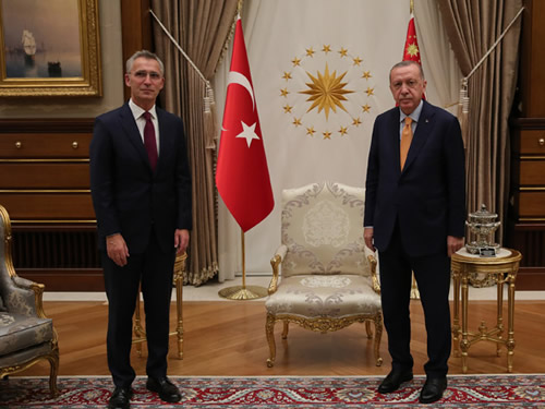 Cumhurbaşkanı Erdoğan, NATO Genel Sekreteri Stoltenberg ile bir görüşme yaptı